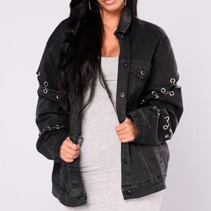 FASHION NOVA BLACK JEAN STUD JACKET BRAND NEW.